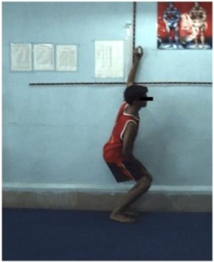 Figure no. 7: The player stood with one side towards the wall and held a piece of chalk in the hand nearest to the wall